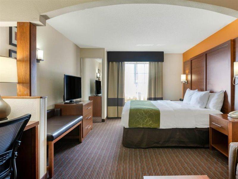 Comfort Suites Stevensville - St Joseph Экстерьер фото