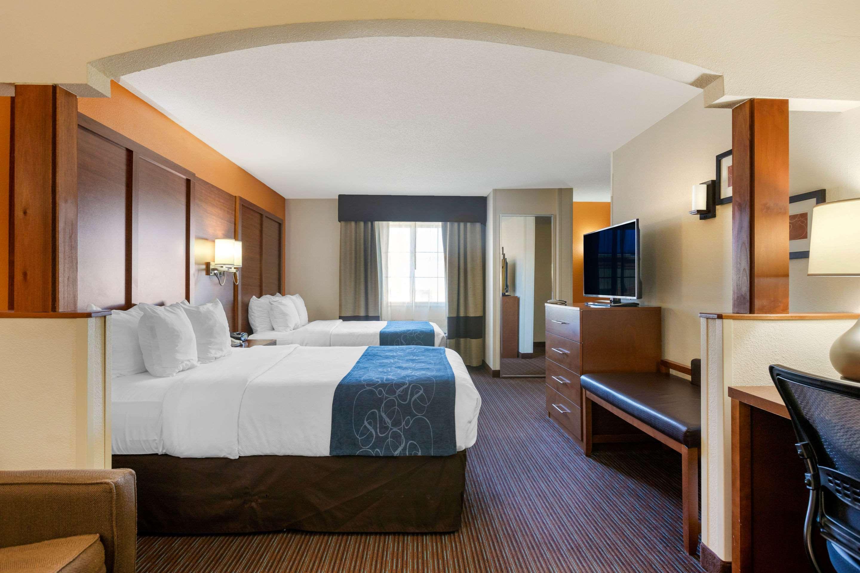 Comfort Suites Stevensville - St Joseph Экстерьер фото