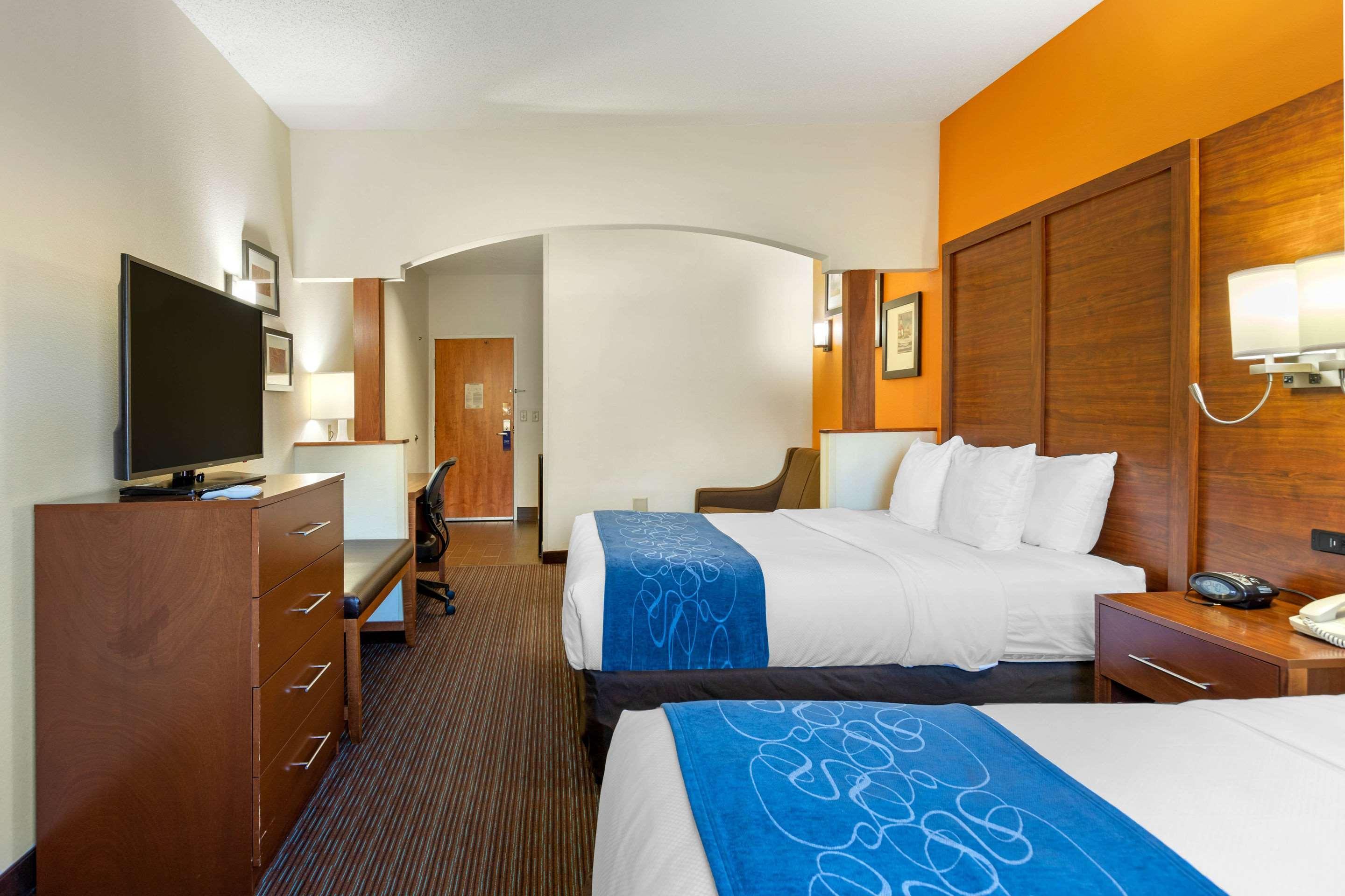 Comfort Suites Stevensville - St Joseph Экстерьер фото