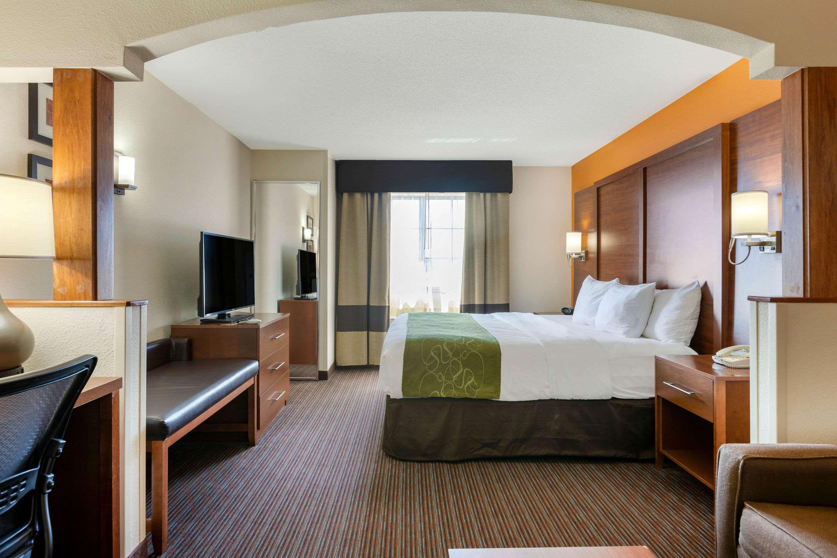 Comfort Suites Stevensville - St Joseph Экстерьер фото