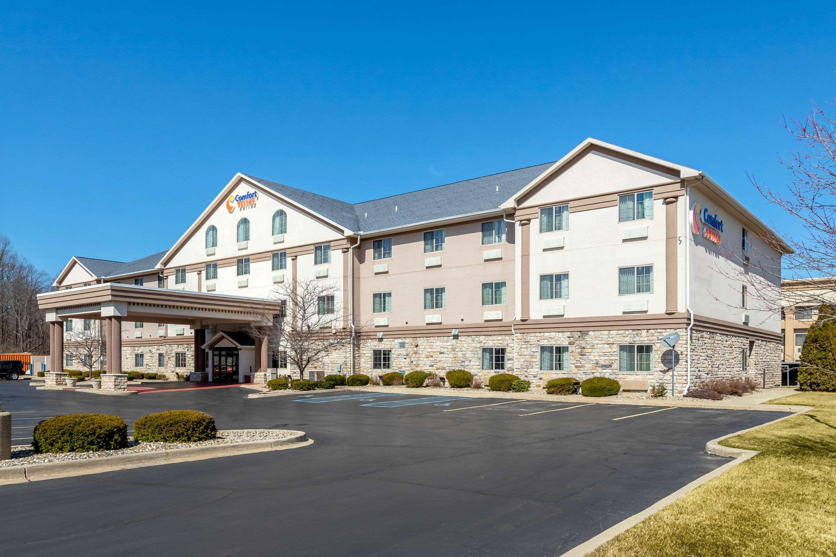 Comfort Suites Stevensville - St Joseph Экстерьер фото