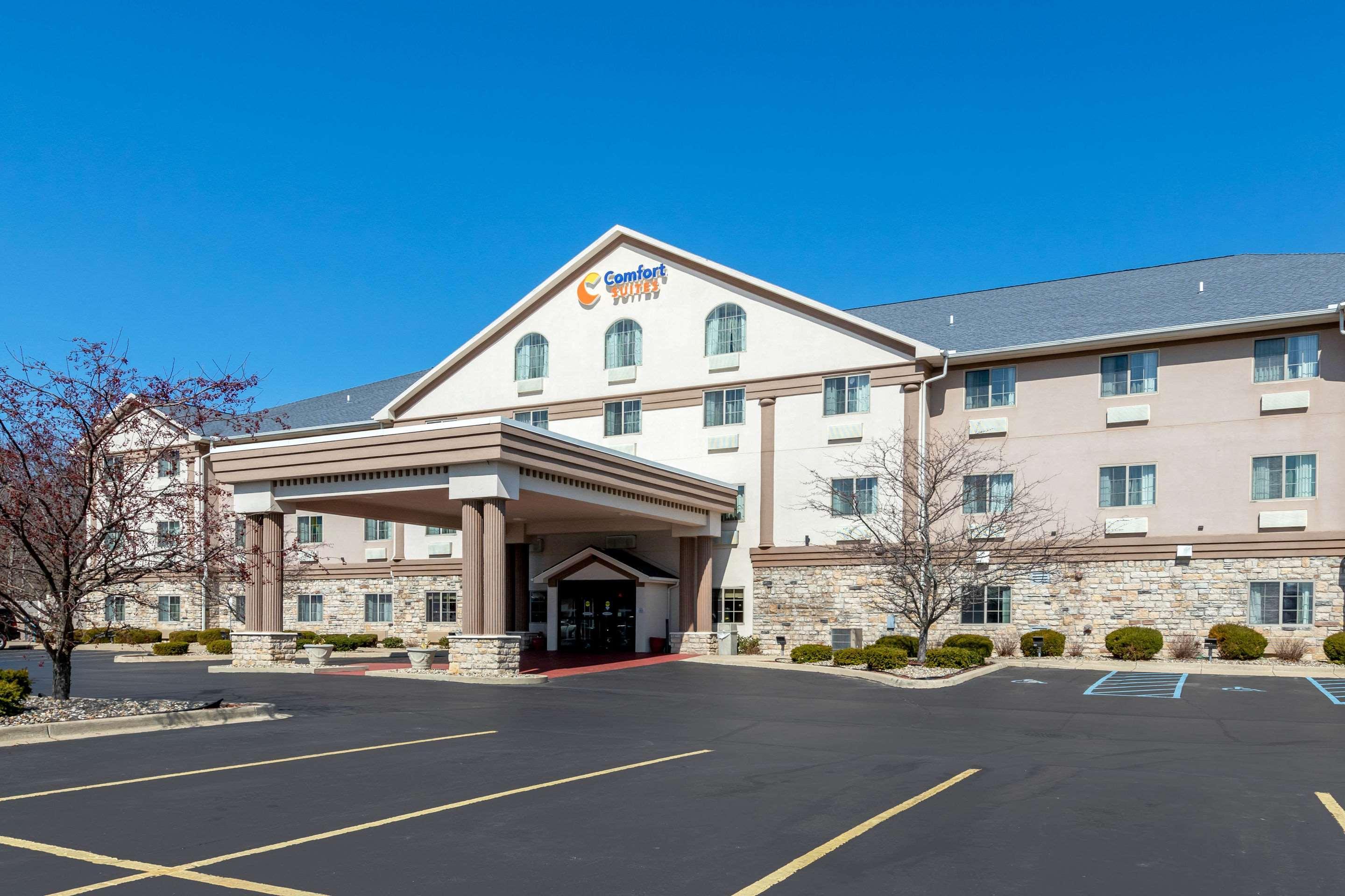 Comfort Suites Stevensville - St Joseph Экстерьер фото