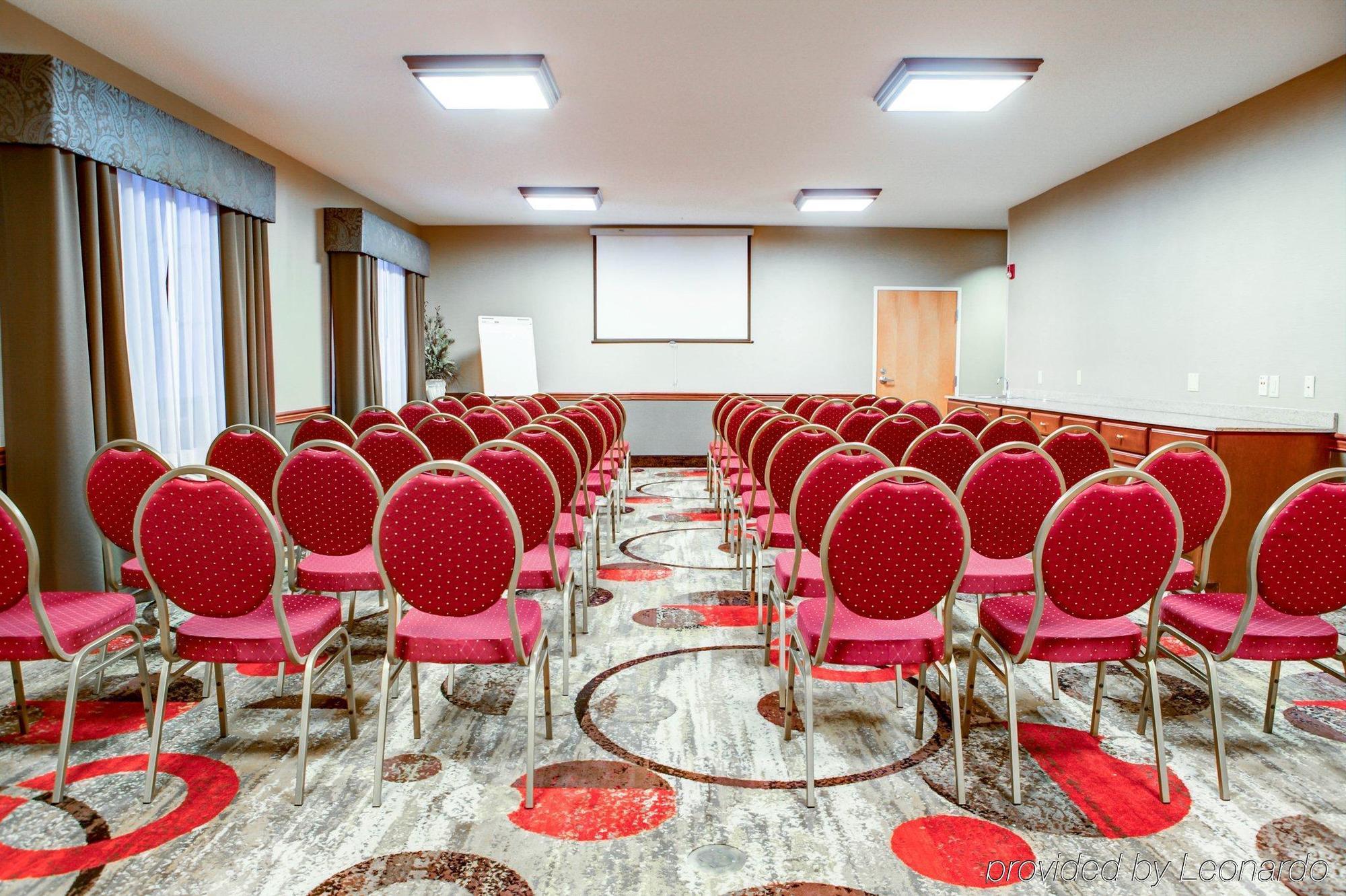 Comfort Suites Stevensville - St Joseph Экстерьер фото