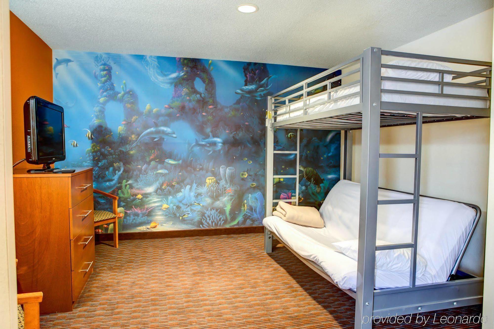 Comfort Suites Stevensville - St Joseph Экстерьер фото